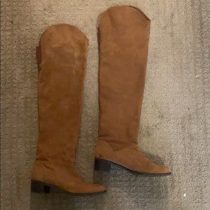Stuart Weizman Dunkirk Boots size 8.5